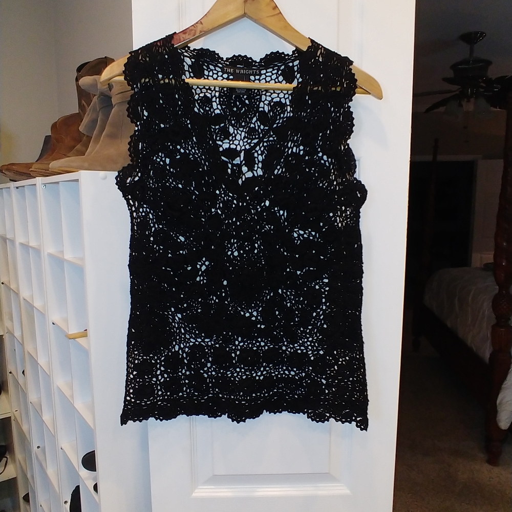 THE WRIGHTS FLORAL CROCHET SWEATER